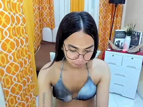 TsAlexa_Blaire webcam