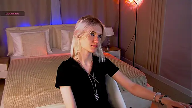 LizzyCrown webcam