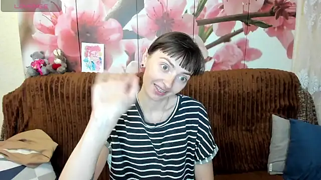 TayanaJons webcam