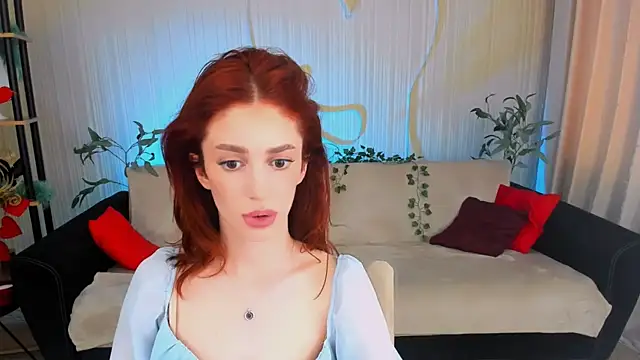 ChristinaConteeree webcam