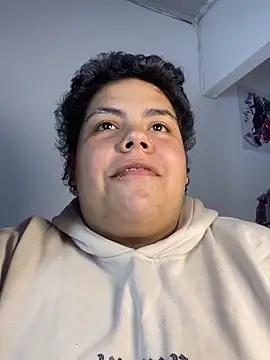 Hailey_Curvy webcam