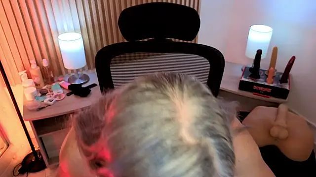MarianL0ve webcam