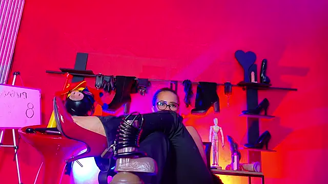 MistressSlut1 webcam