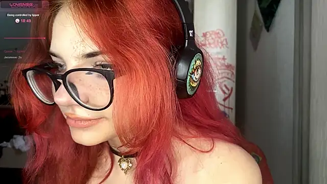 RedHeadCat webcam