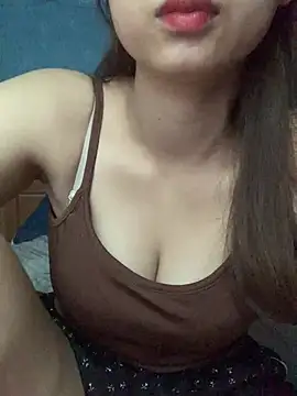 Julyy_girl webcam