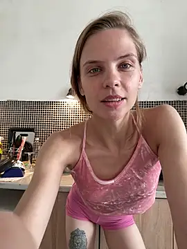 LeyaJohnson webcam