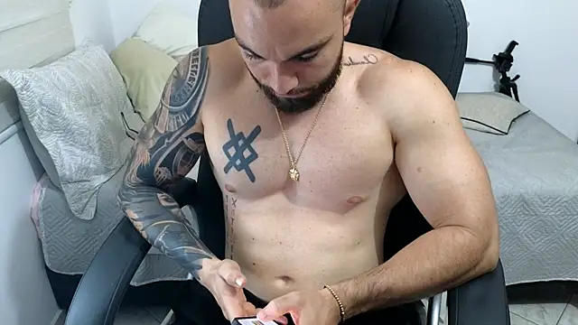 Isaac_Carter webcam