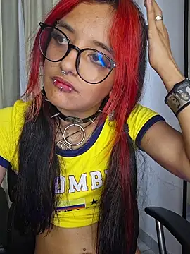 Watch carolinerue live on EroticFlix - High definition streams