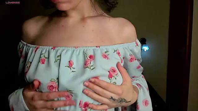 Watch OdetteWitschi live on EroticFlix - High definition streams