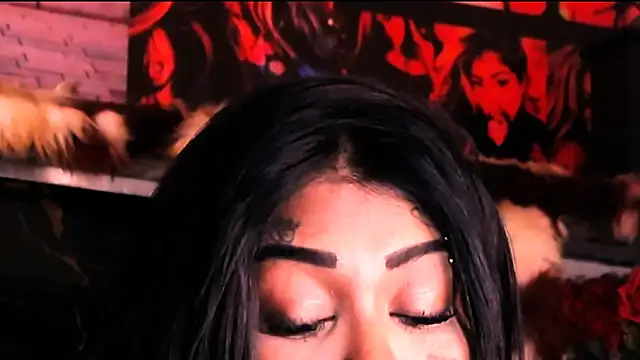 indian_dreamgirl webcam