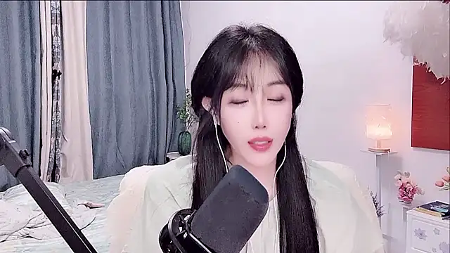 Laura_520 webcam