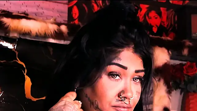 indian_dreamgirl webcam