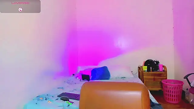 bayolet_ live cam on StripChat