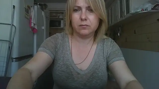 elenalove888 (F milf) - I am saving up for my dream😊help me 😘