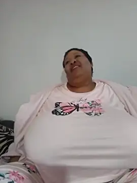 nancy111 (F milf) - Make me squit and cum on my toy