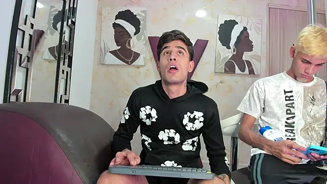 RED_BOYS1 webcam