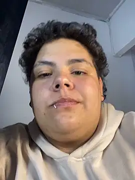 Hailey_Curvy webcam