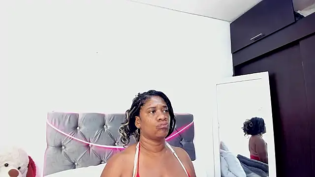 randyboom (F milf) - ⭐ NAKED-FINGER-.SQUIRT #ThickEbony