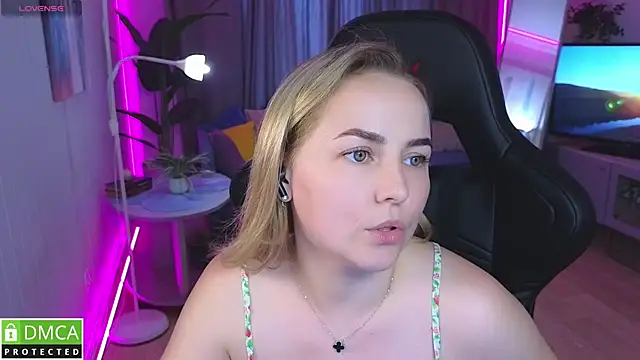 mira_mermayd (F young) - show tits
