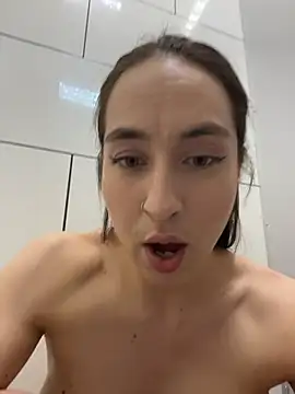Holly_Play webcam