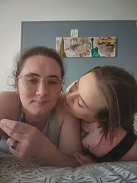 AndHerXO webcam