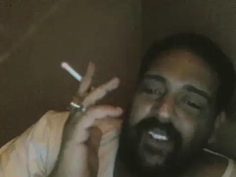 elpoop7305 webcam