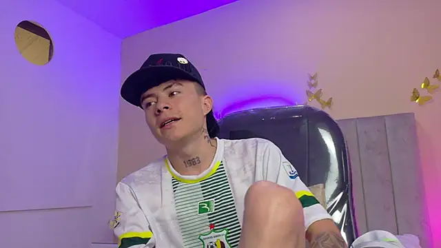 Nascary_Fox webcam