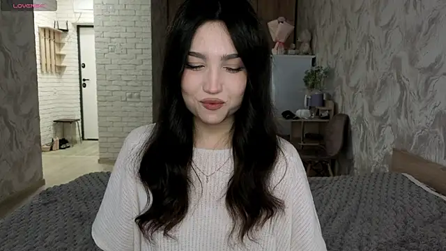 Qwami_Amie webcam
