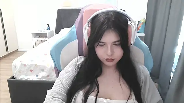 LunarMia webcam