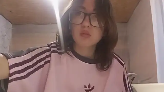 OliviaMoment webcam