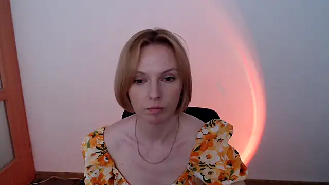 AdelleLovee_ webcam