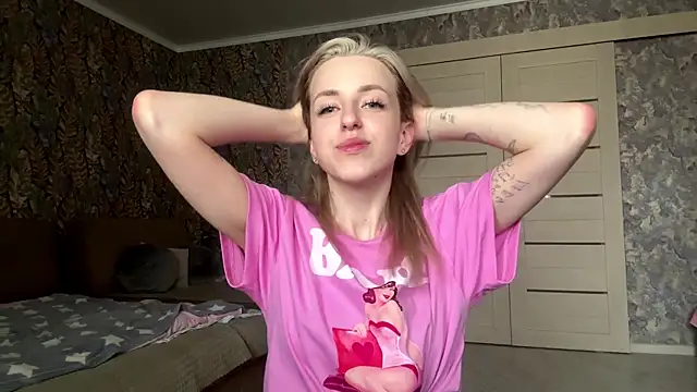 KrissySharp webcam