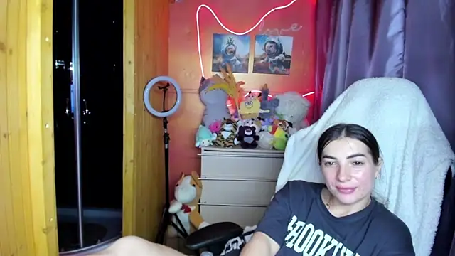Fiery_Brunette_ webcam