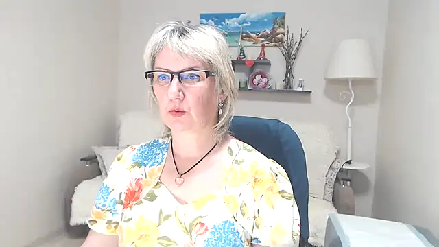 FleurMays webcam