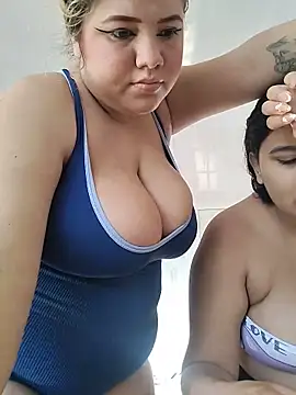 Sara_y_Amy webcam