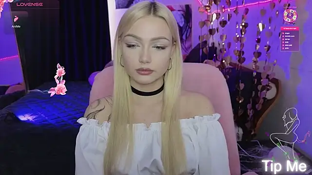 LinaLirian live cam on StripChat