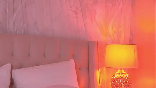 AshleyEvance live cam on StripChat