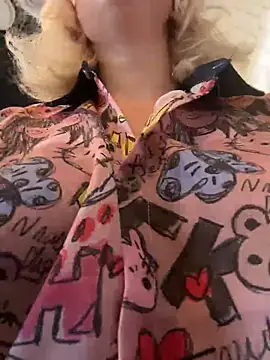 RonnieKiss webcam