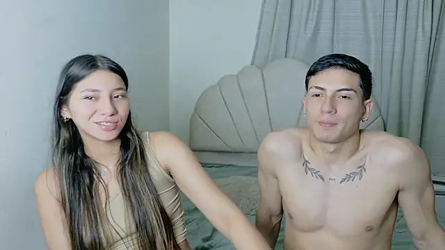 ScarlettAndLucas webcam