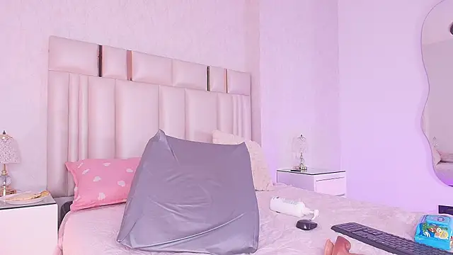 mia_velvett_ webcam