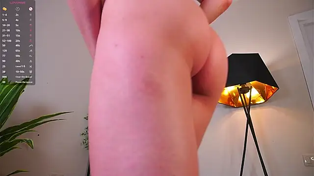 JacquelineKnore webcam