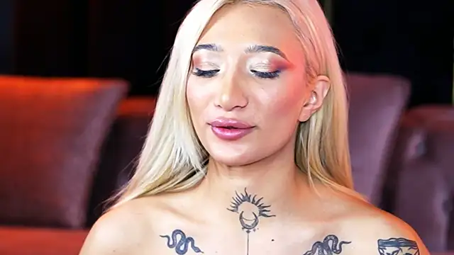 Watch SiennaJayden live on EroticFlix - High definition streams