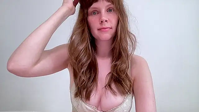Watch Nikki_Mimimi live on EroticFlix - High definition streams
