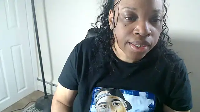 Sexymona1218 webcam