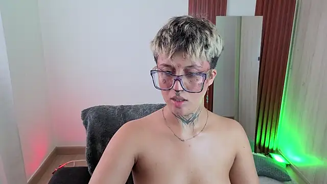 Rebeka-baker webcam