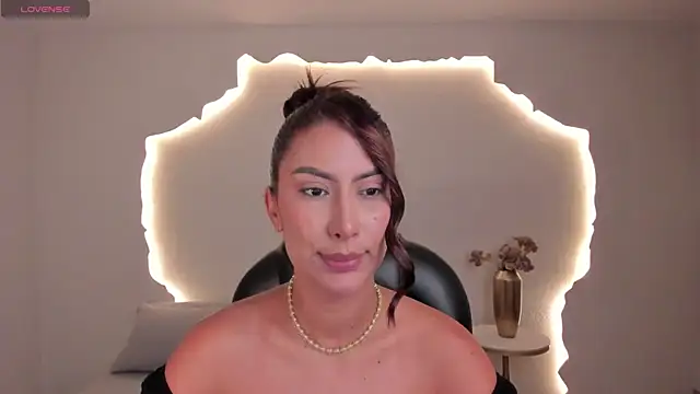 ArianaDumont webcam