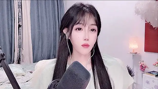 Laura_520 webcam