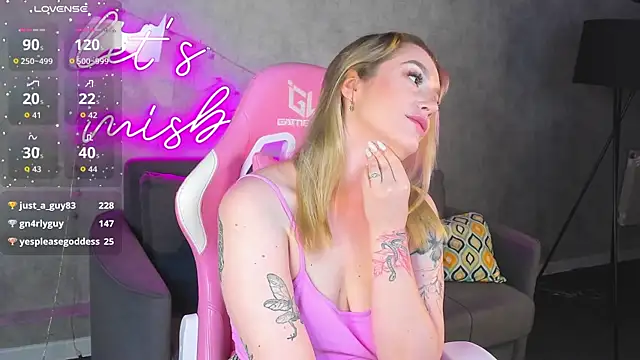 Watch Viickie_Nelsson live on EroticFlix - High definition streams