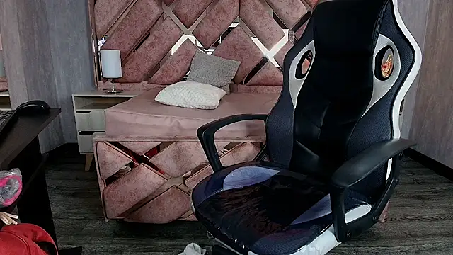 TamaraaHoney webcam