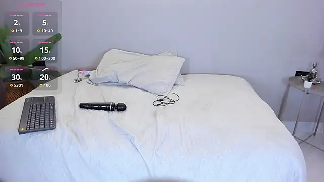 Watch ainaah_ live on EroticFlix - High definition streams